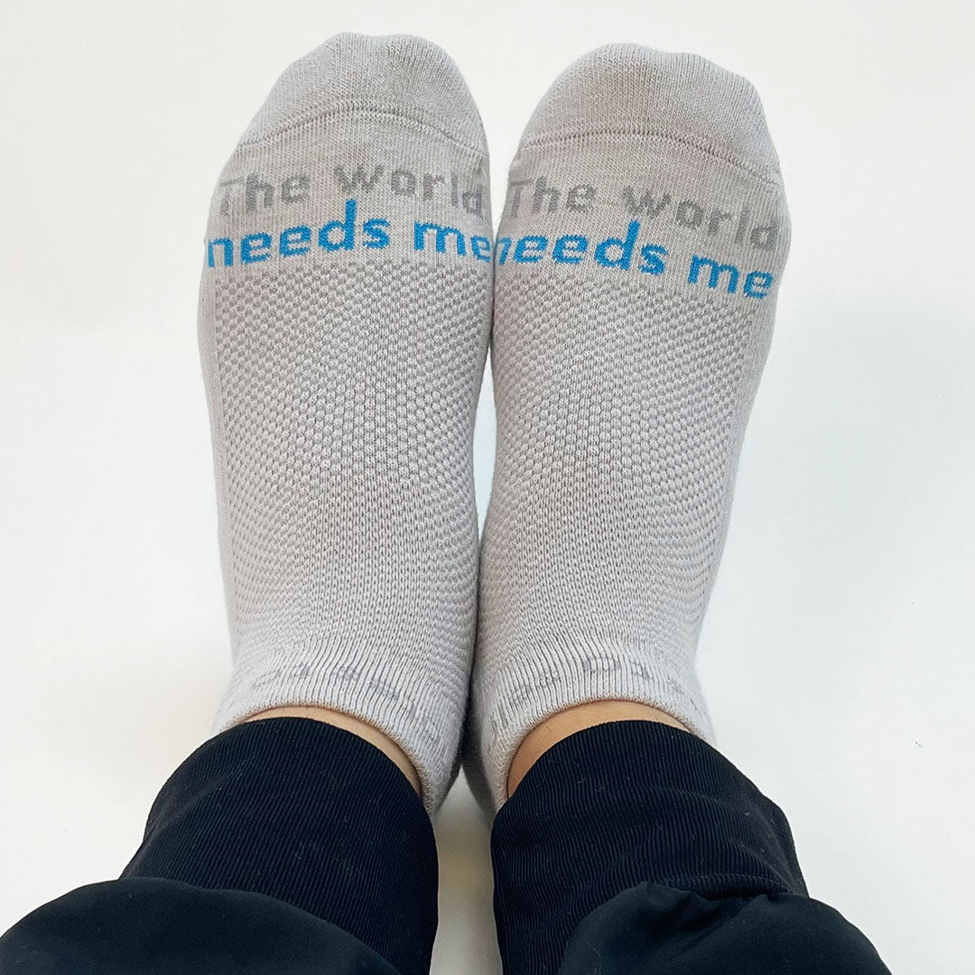 The world needs me being me™ socks grey lowcut notes to self